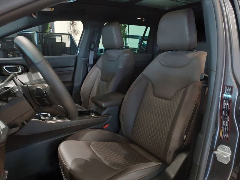 JEEP COMMANDER 2.2 TURBO DIESEL OVERLAND AT9 2024/2025 BETIOLO NOVOS E SEMINOVOS LAJEADO / Carros no Vale