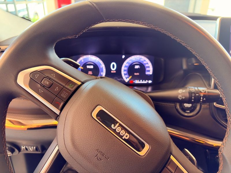 JEEP COMPASS 1.3 T270 TURBO FLEX LIMITED AT6 2021/2022 BETIOLO NOVOS E SEMINOVOS LAJEADO / Carros no Vale