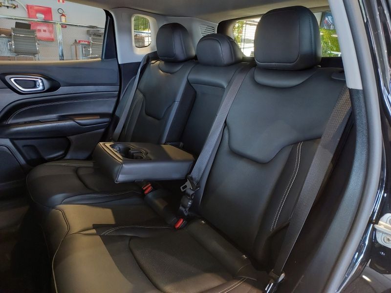 JEEP COMPASS 1.3 T270 TURBO FLEX LONGITUDE AT6 2024/2025 BETIOLO NOVOS E SEMINOVOS LAJEADO / Carros no Vale