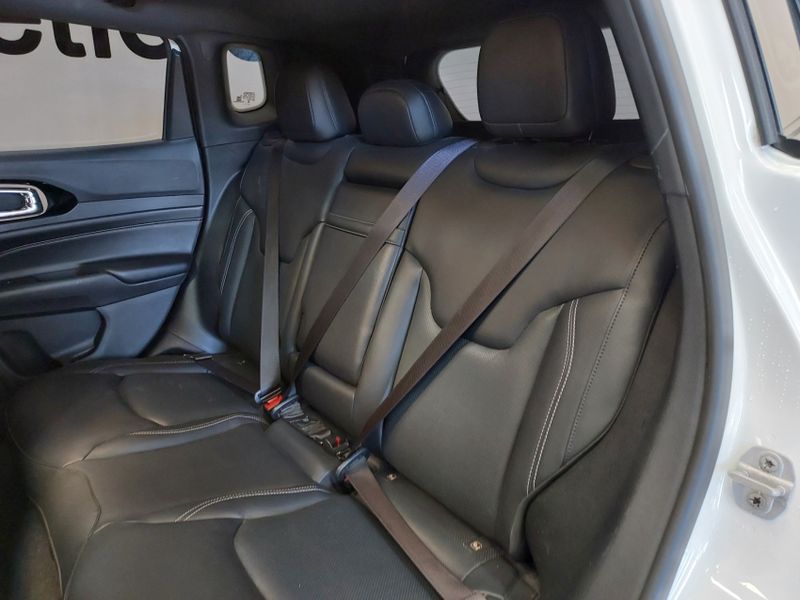 JEEP COMPASS 1.3 T270 TURBO FLEX S AT6 2022/2023 BETIOLO NOVOS E SEMINOVOS LAJEADO / Carros no Vale