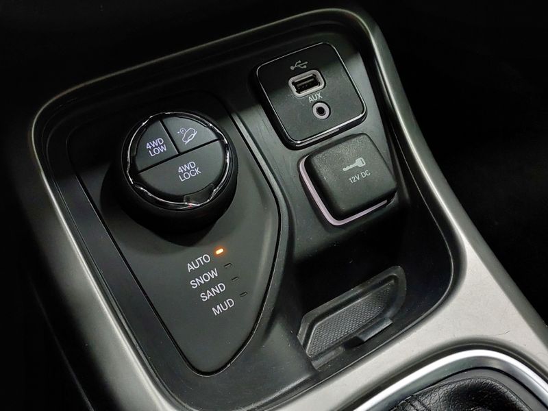 JEEP COMPASS 2.0 16V DIESEL LONGITUDE 4X4 AUTOMÁTICO 2018/2019 BETIOLO NOVOS E SEMINOVOS LAJEADO / Carros no Vale