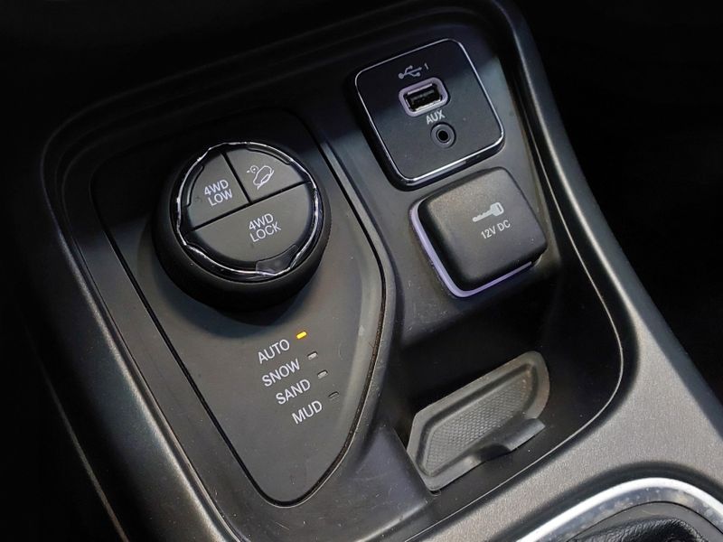 JEEP COMPASS 2.0 16V DIESEL LONGITUDE 4X4 AUTOMÁTICO 2021/2021 BETIOLO NOVOS E SEMINOVOS LAJEADO / Carros no Vale