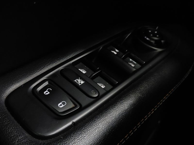 JEEP COMPASS 2.0 16V DIESEL LONGITUDE 4X4 AUTOMÁTICO 2018/2019 BETIOLO NOVOS E SEMINOVOS LAJEADO / Carros no Vale