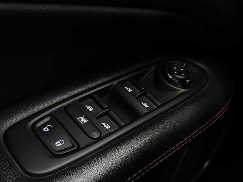 JEEP COMPASS 2.0 16V FLEX LIMITED AUTOMÁTICO 2018/2019 BETIOLO NOVOS E SEMINOVOS LAJEADO / Carros no Vale