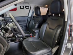 JEEP COMPASS 2.0 16V FLEX LIMITED AUTOMÁTICO 2018/2019 BETIOLO NOVOS E SEMINOVOS LAJEADO / Carros no Vale