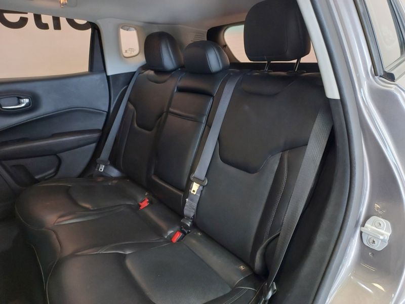 JEEP COMPASS 2.0 16V FLEX LIMITED AUTOMÁTICO 2018/2019 BETIOLO NOVOS E SEMINOVOS LAJEADO / Carros no Vale