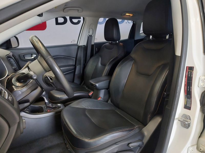 JEEP COMPASS 2.0 16V FLEX LONGITUDE AUTOMÁTICO 2017/2017 BETIOLO NOVOS E SEMINOVOS LAJEADO / Carros no Vale