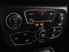 JEEP COMPASS 2.0 16V FLEX LONGITUDE AUTOMÁTICO 2020/2021 BETIOLO NOVOS E SEMINOVOS LAJEADO / Carros no Vale