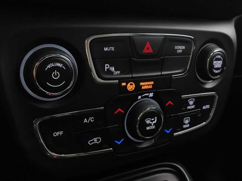 JEEP COMPASS 2.0 16V FLEX LONGITUDE AUTOMÁTICO 2020/2021 BETIOLO NOVOS E SEMINOVOS LAJEADO / Carros no Vale