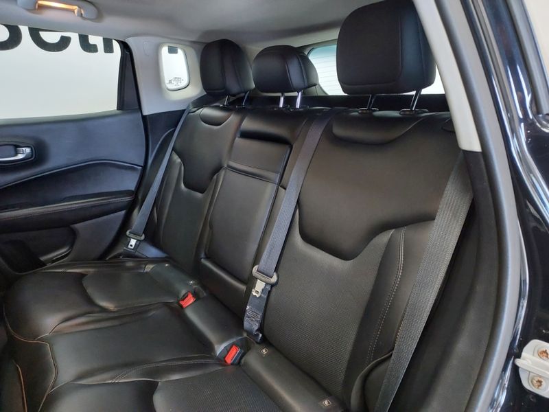 JEEP COMPASS 2.0 16V FLEX LONGITUDE AUTOMÁTICO 2017/2018 BETIOLO NOVOS E SEMINOVOS LAJEADO / Carros no Vale