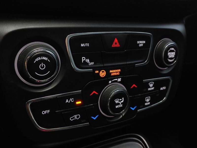 JEEP COMPASS 2.0 16V FLEX LONGITUDE AUTOMÁTICO 2017/2018 BETIOLO NOVOS E SEMINOVOS LAJEADO / Carros no Vale