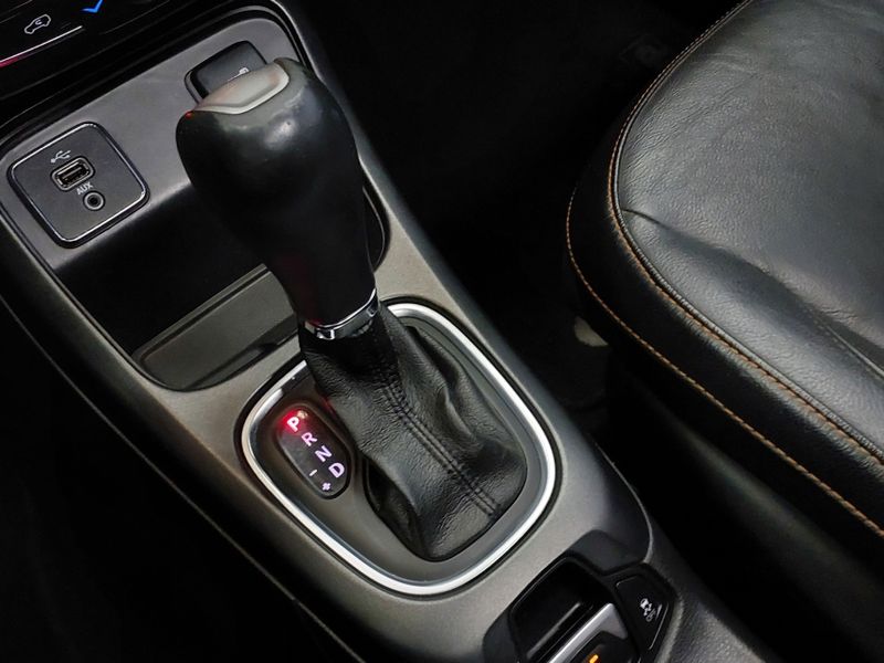 JEEP COMPASS 2.0 16V FLEX LONGITUDE AUTOMÁTICO 2017/2018 BETIOLO NOVOS E SEMINOVOS LAJEADO / Carros no Vale