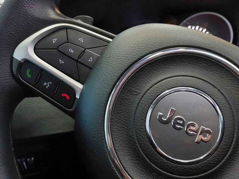 JEEP COMPASS 2.0 16V FLEX LONGITUDE AUTOMÁTICO 2017/2018 BETIOLO NOVOS E SEMINOVOS LAJEADO / Carros no Vale