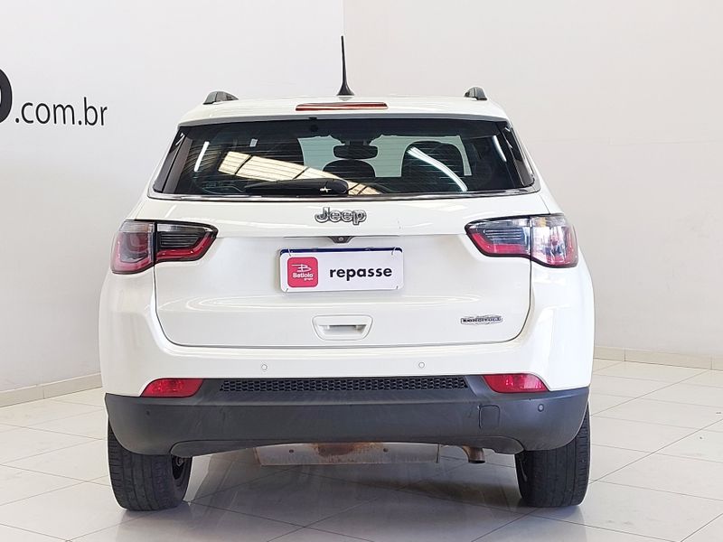 JEEP COMPASS 2.0 16V FLEX LONGITUDE AUTOMÁTICO 2017/2017 BETIOLO NOVOS E SEMINOVOS LAJEADO / Carros no Vale