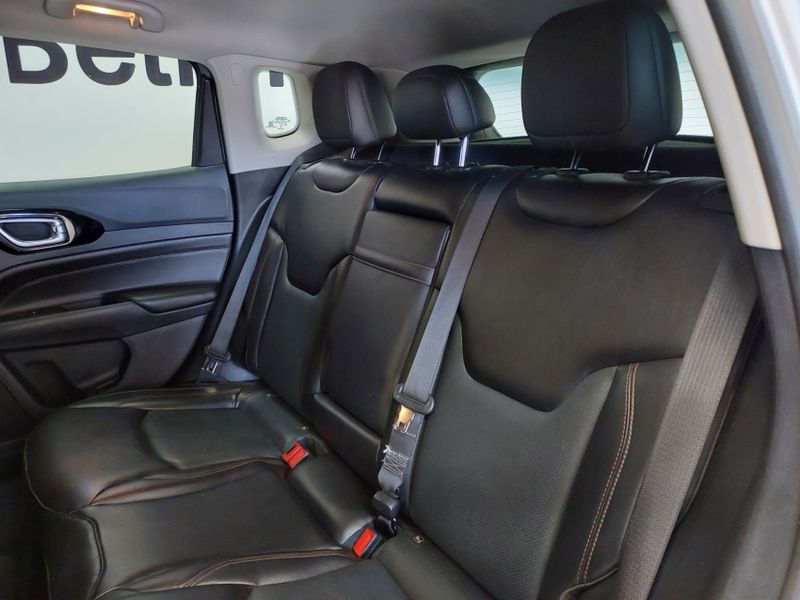 JEEP COMPASS 2.0 TD350 TURBO DIESEL LIMITED AT9 2021/2022 BETIOLO NOVOS E SEMINOVOS LAJEADO / Carros no Vale