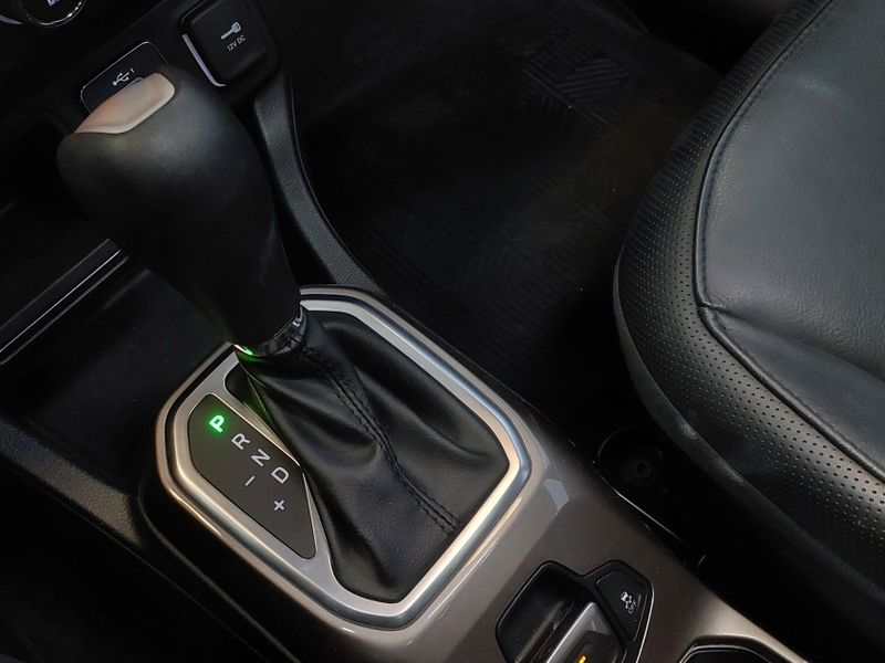 JEEP RENEGADE 1.8 16V FLEX LIMITED 4P AUTOMÁTICO 2021/2021 BETIOLO NOVOS E SEMINOVOS LAJEADO / Carros no Vale