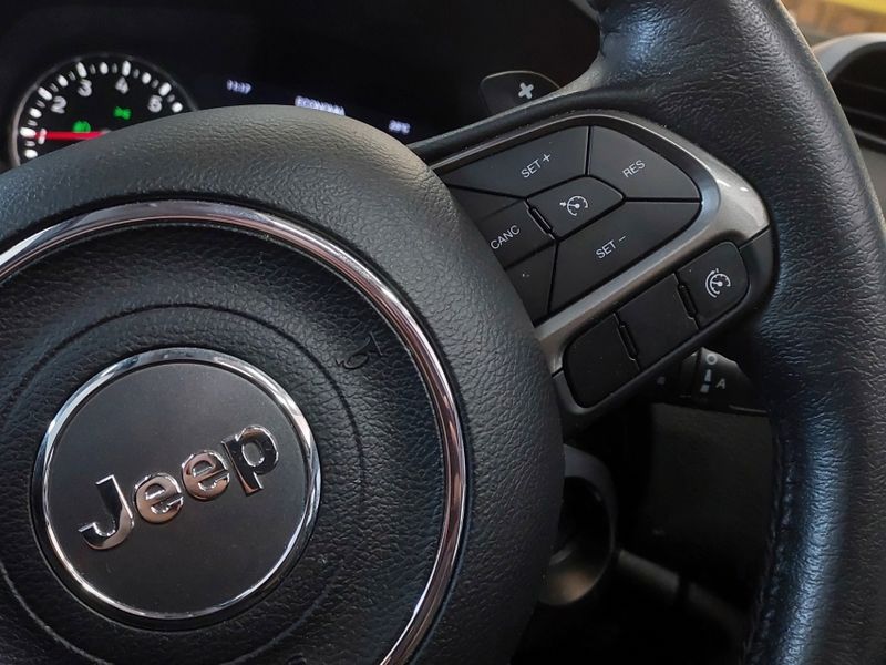 JEEP RENEGADE 1.8 16V FLEX LIMITED 4P AUTOMÁTICO 2021/2021 BETIOLO NOVOS E SEMINOVOS LAJEADO / Carros no Vale