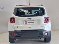 JEEP RENEGADE 1.8 16V FLEX LIMITED 4P AUTOMÁTICO 2021/2021 BETIOLO NOVOS E SEMINOVOS LAJEADO / Carros no Vale