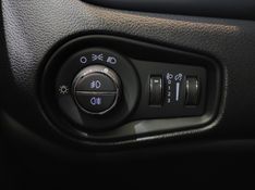 JEEP RENEGADE 1.8 16V FLEX LONGITUDE 4P AUTOMÁTICO 2021/2021 BETIOLO NOVOS E SEMINOVOS LAJEADO / Carros no Vale