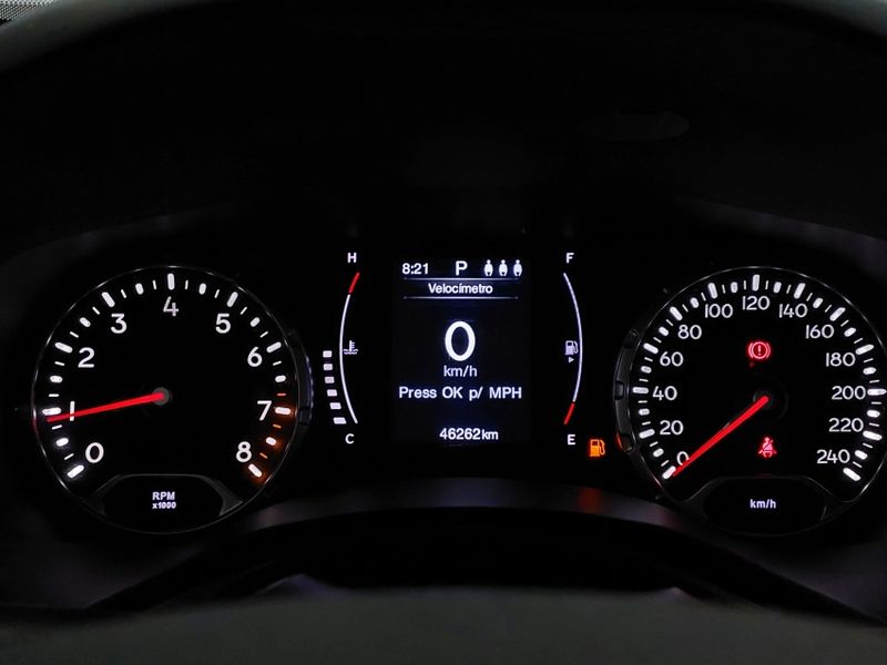 JEEP RENEGADE 1.8 16V FLEX SPORT 4P AUTOMÁTICO 2019/2019 BETIOLO NOVOS E SEMINOVOS LAJEADO / Carros no Vale