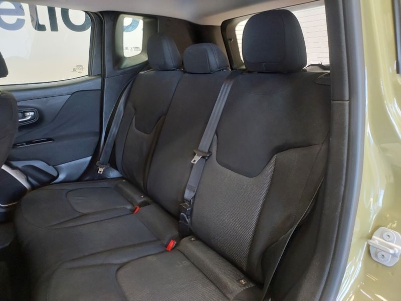 JEEP RENEGADE 1.8 16V FLEX SPORT 4P AUTOMÁTICO 2015/2016 BETIOLO NOVOS E SEMINOVOS LAJEADO / Carros no Vale