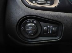 JEEP RENEGADE 1.8 16V FLEX SPORT 4P AUTOMÁTICO 2015/2016 BETIOLO NOVOS E SEMINOVOS LAJEADO / Carros no Vale