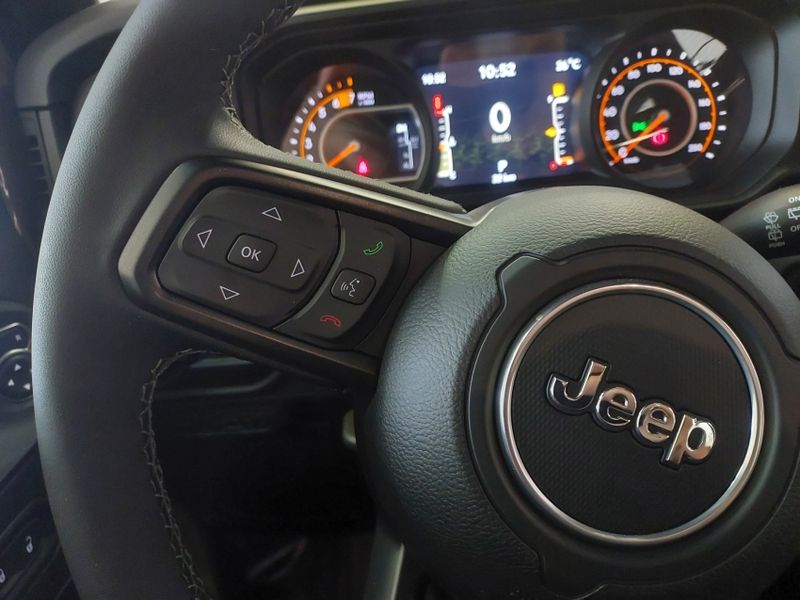 JEEP WRANGLER 2.0 TURBO GASOLINA RUBICON 4P 4X4 AT8 2025/2025 BETIOLO NOVOS E SEMINOVOS LAJEADO / Carros no Vale