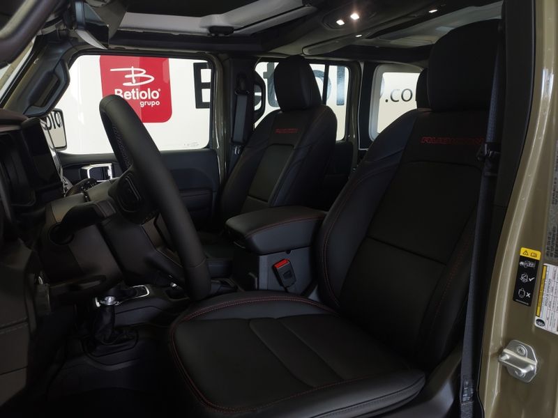 JEEP WRANGLER 2.0 TURBO GASOLINA RUBICON 4P 4X4 AT8 2025/2025 BETIOLO NOVOS E SEMINOVOS LAJEADO / Carros no Vale