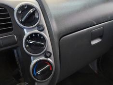 KIA BONGO 2.5 TD DIESEL STD CS MANUAL 2019/2020 BETIOLO NOVOS E SEMINOVOS LAJEADO / Carros no Vale