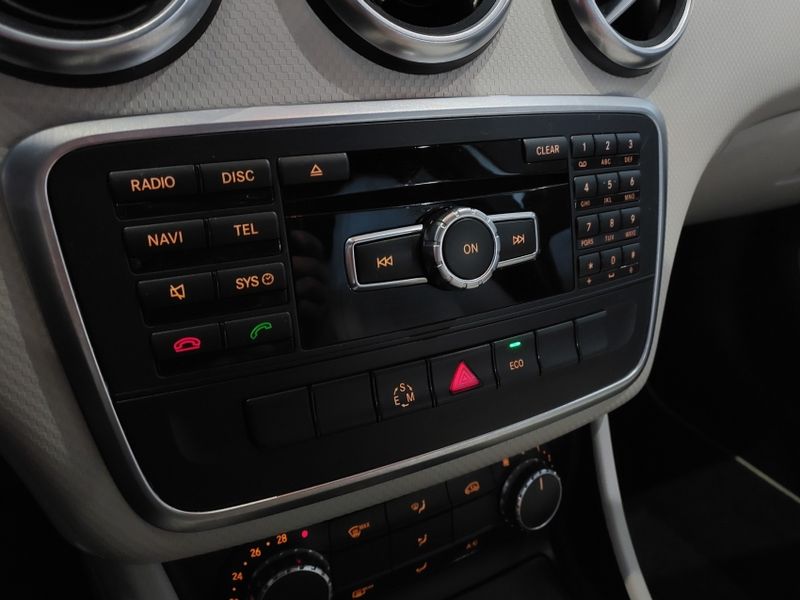 Mercedes-Benz CLASSE A 1.6 200 TURBO STYLE GASOLINA 4P AUTOMATIZADO 2014/2014 BETIOLO NOVOS E SEMINOVOS LAJEADO / Carros no Vale Mercedes-Benz CLASSE A 1.6 200 TURBO STYLE GASOLINA 4P AUTOMATIZADO 2014/2014 BETIOLO NOVOS E SEMINOVOS LAJEADO / Carros no Vale