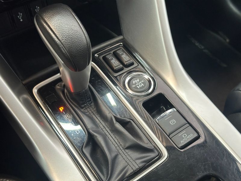 Mitsubishi ECLIPSE CROSS 1.5 MIVEC TURBO GASOLINA HPE-S S-AWC CVT 2024/2025 BETIOLO NOVOS E SEMINOVOS LAJEADO / Carros no Vale Mitsubishi ECLIPSE CROSS 1.5 MIVEC TURBO GASOLINA HPE-S S-AWC CVT 2024/2025 BETIOLO NOVOS E SEMINOVOS LAJEADO / Carros no Vale