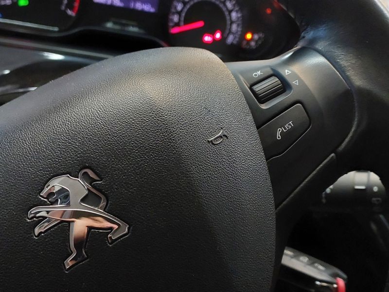 Peugeot 2008 1.6 16V FLEX ALLURE PACK 4P AUTOMÁTICO 2019/2020 BETIOLO NOVOS E SEMINOVOS LAJEADO / Carros no Vale