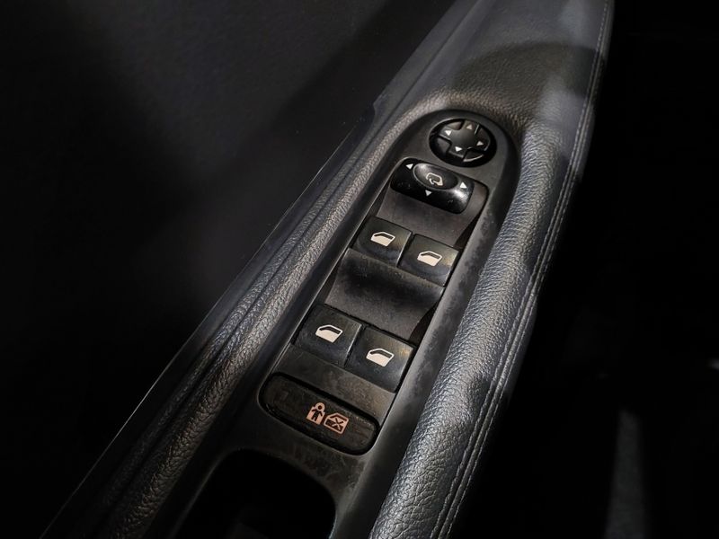 Peugeot 3008 1.6 GRIFFE THP 16V GASOLINA 4P AUTOMÁTICO 2011/2012 BETIOLO NOVOS E SEMINOVOS LAJEADO / Carros no Vale