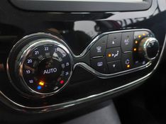 Renault CAPTUR 1.6 16V SCE FLEX INTENSE X-TRONIC 2018/2018 BETIOLO NOVOS E SEMINOVOS LAJEADO / Carros no Vale