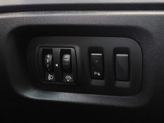 Renault CAPTUR 1.6 16V SCE FLEX INTENSE X-TRONIC 2018/2018 BETIOLO NOVOS E SEMINOVOS LAJEADO / Carros no Vale