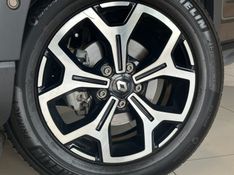 Renault DUSTER 1.3 TCE FLEX ICONIC X-TRONIC 2023/2024 BETIOLO NOVOS E SEMINOVOS LAJEADO / Carros no Vale