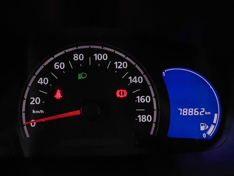 Renault KWID 1.0 12V SCE FLEX ZEN MANUAL 2018/2018 BETIOLO NOVOS E SEMINOVOS LAJEADO / Carros no Vale