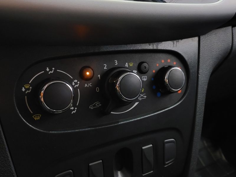 Renault SANDERO 1.0 12V SCE FLEX EXPRESSION MANUAL 2019/2020 BETIOLO NOVOS E SEMINOVOS LAJEADO / Carros no Vale