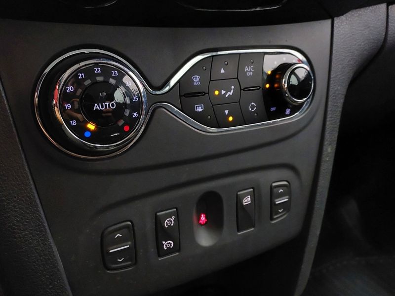 Renault SANDERO 1.6 16V SCE FLEX STEPWAY DYNAMIQUE EASY-R 2018/2019 BETIOLO NOVOS E SEMINOVOS LAJEADO / Carros no Vale