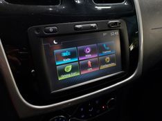 Renault SANDERO 1.6 DYNAMIQUE 8V FLEX 4P AUTOMATIZADO 2016/2017 BETIOLO NOVOS E SEMINOVOS LAJEADO / Carros no Vale