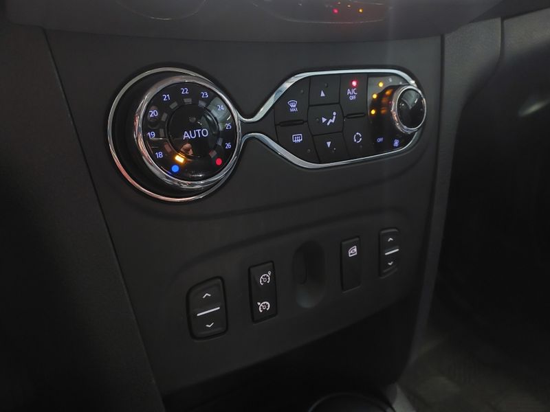 Renault SANDERO 1.6 DYNAMIQUE 8V FLEX 4P AUTOMATIZADO 2016/2017 BETIOLO NOVOS E SEMINOVOS LAJEADO / Carros no Vale