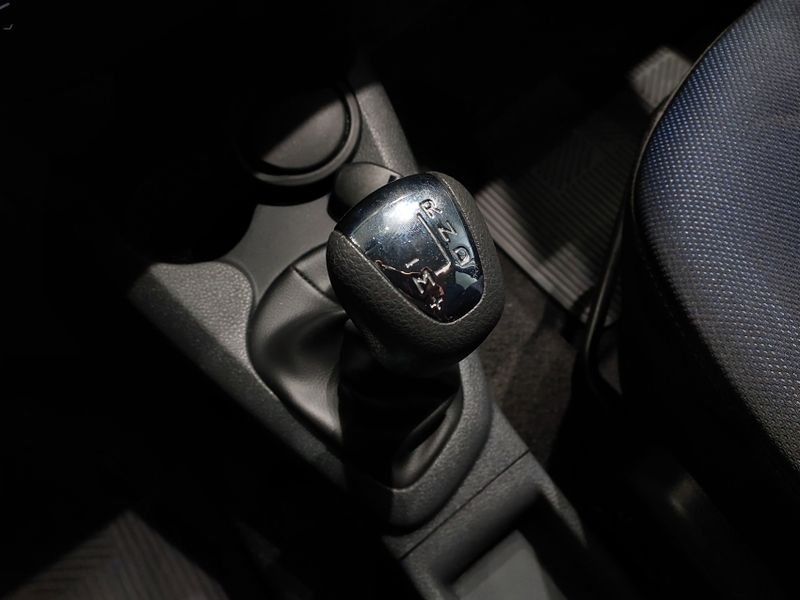 Renault SANDERO 1.6 DYNAMIQUE 8V FLEX 4P AUTOMATIZADO 2016/2017 BETIOLO NOVOS E SEMINOVOS LAJEADO / Carros no Vale