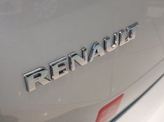 Renault SANDERO 1.6 DYNAMIQUE 8V FLEX 4P AUTOMATIZADO 2016/2017 BETIOLO NOVOS E SEMINOVOS LAJEADO / Carros no Vale