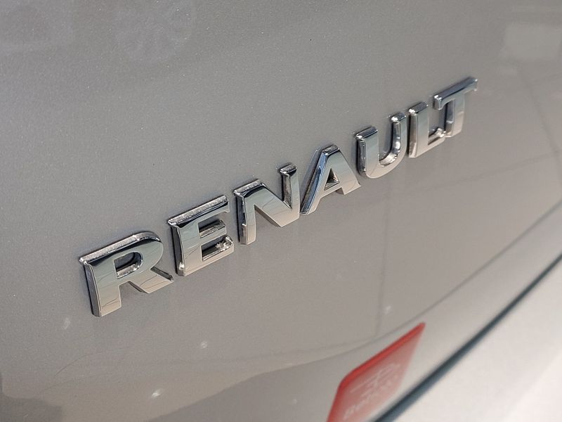 Renault SANDERO 1.6 DYNAMIQUE 8V FLEX 4P AUTOMATIZADO 2016/2017 BETIOLO NOVOS E SEMINOVOS LAJEADO / Carros no Vale