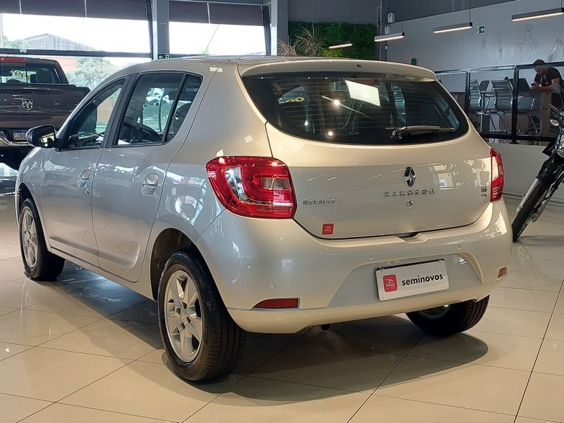 Renault SANDERO 1.6 DYNAMIQUE 8V FLEX 4P AUTOMATIZADO 2016/2017 BETIOLO NOVOS E SEMINOVOS LAJEADO / Carros no Vale