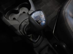 Renault SANDERO 1.6 STEPWAY RIP CURL 8V FLEX 4P AUTOMATIZADO 2015/2016 BETIOLO NOVOS E SEMINOVOS LAJEADO / Carros no Vale