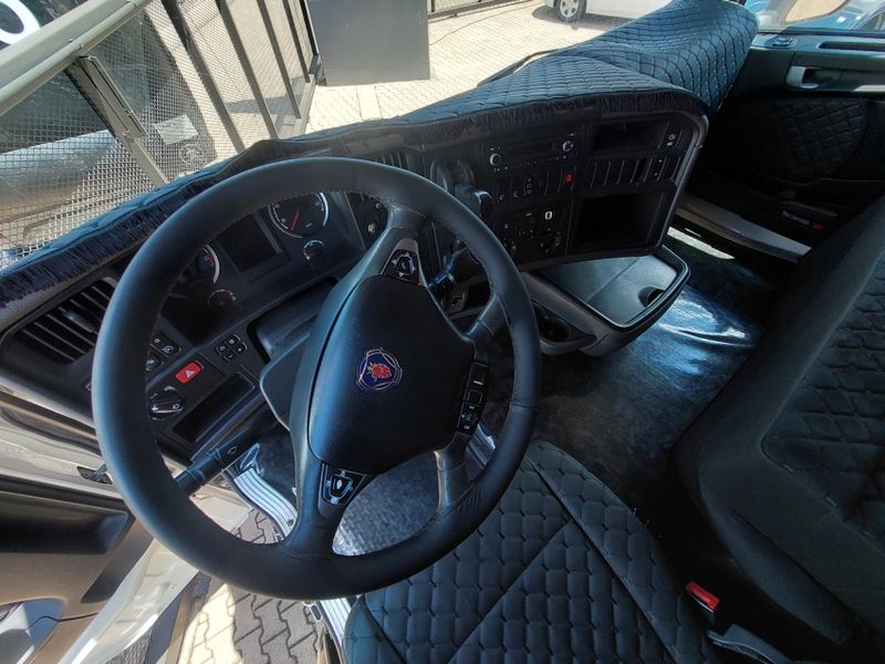 Scania R 440 A 4X2 2013/2014 BETIOLO NOVOS E SEMINOVOS LAJEADO / Carros no Vale