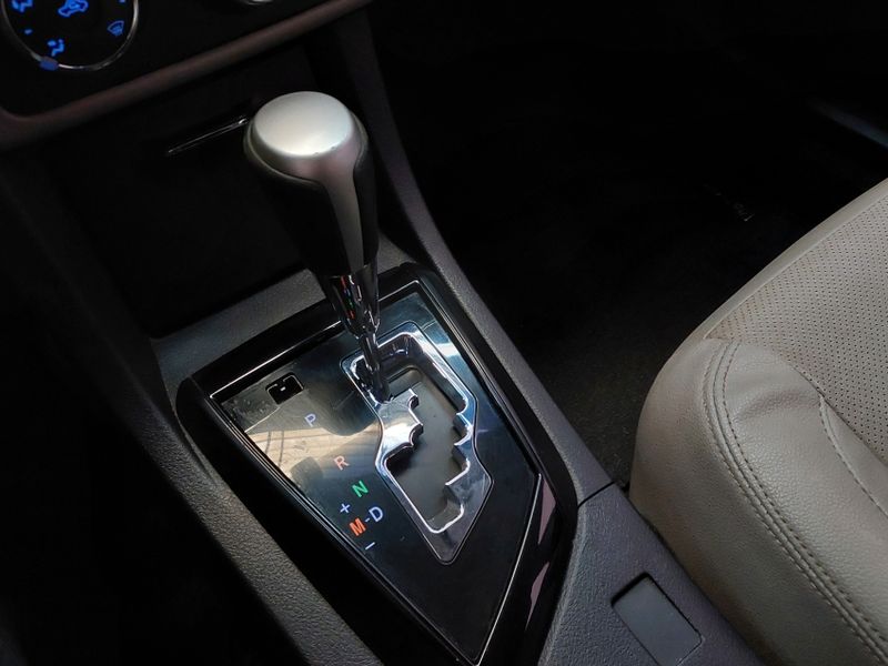 Toyota COROLLA 1.8 GLI UPPER 16V FLEX 4P AUTOMÁTICO 2019/2019 BETIOLO NOVOS E SEMINOVOS LAJEADO / Carros no Vale