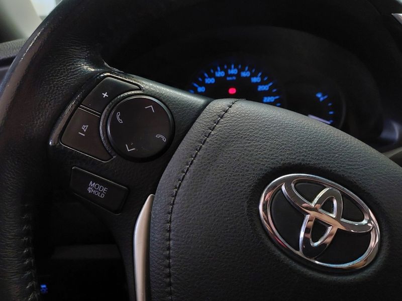 Toyota COROLLA 1.8 GLI UPPER 16V FLEX 4P AUTOMÁTICO 2019/2019 BETIOLO NOVOS E SEMINOVOS LAJEADO / Carros no Vale