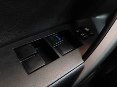 Toyota COROLLA 1.8 GLI UPPER 16V FLEX 4P AUTOMÁTICO 2019/2019 BETIOLO NOVOS E SEMINOVOS LAJEADO / Carros no Vale